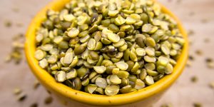large-vecteezy_close-up-photo-of-split-mung-beans-green-gram-isolated-in-a_55934033_large